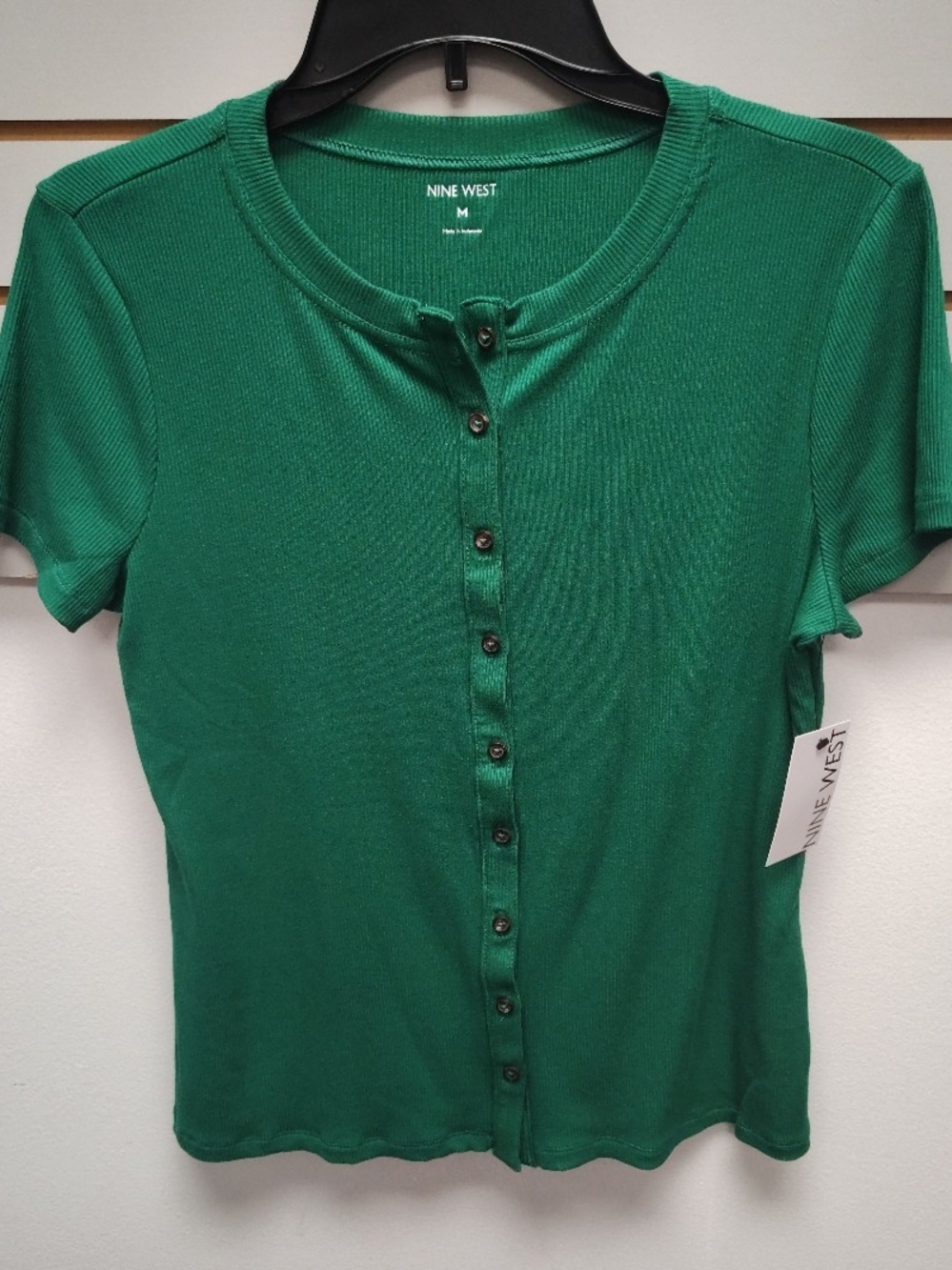 Nine West Emerald Green Short-Sleeve Button Front Ribbed Top